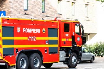 Miros de gaze într-o școală din Capitală unde sunt amenajate secții de votare. Ce au descoperit pompierii