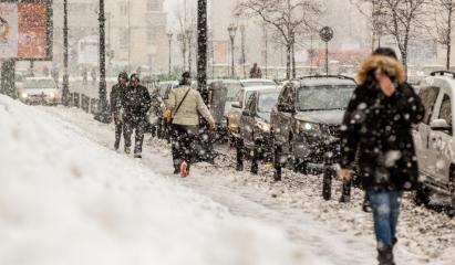 Vremea se răceşte brusc în jumătate din ţară. Alertă de ninsori şi viscol, cu strat de zăpadă de 30 cm