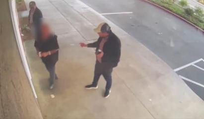 Schema prin care trei români au înșelat zeci de clienți la bancomate în SUA. Au fost prinşi în California