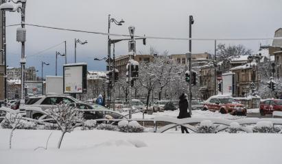Gerul se întoarce. ANM anunţă ninsori şi viscol până miercuri în toată ţara