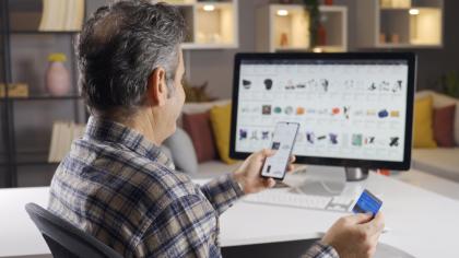 Black Friday 2025. Magazinele vin cu plata în rate pentru cel mult 10.000 de lei, fără dobândă