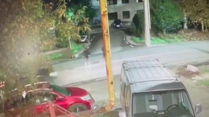 Accident grav în Iaşi. Un bărbat beat a vrut să traverseze neregulamentar strada şi a fost lovit din plin