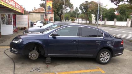Când trebuie puse cauciucurile de iarnă la maşină. Prețurile au crescut, un set costă cel puţin 2.000 de lei