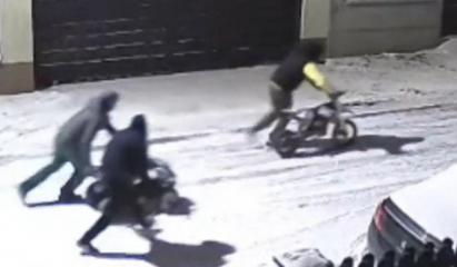 Raid nocturn în curțile din Brașov. Hoții au venit înarmați cu un topor și au luat tot ce-au prins