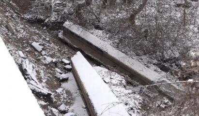 O arteră din Câmpina, în pericol de prăbușire. Primar: "Ne e frică să nu ne plece cumva strada cu totul"