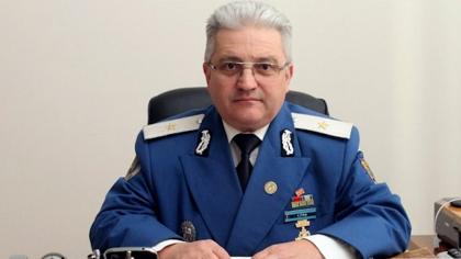 Fostul şef din jandarmerie Aurel Litan ar fi abuzat o minoră în timp chiar în timp ce tatăl ei muncea în curte