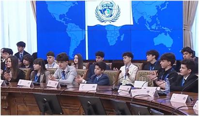 200 de elevi au intrat în rolul de delegaţi ONU și au dezbătut în Senat marile probleme ale lumii