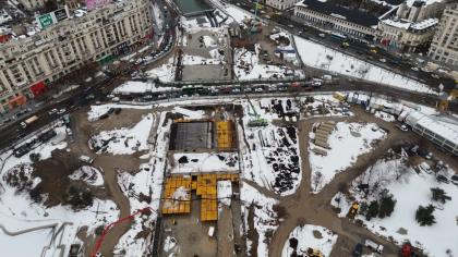 Când s-ar putea închide unul dintre cele mai mari şantiere din Capitală. Stadiul lucrărilor la planşeul Unirii