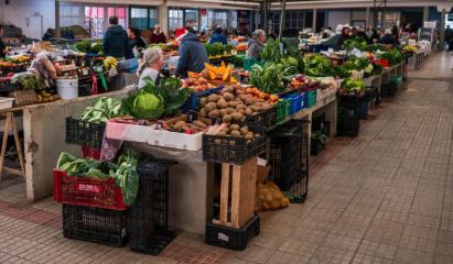 Verdeaţa care a ajuns să coste cât carnea: "Nu prea se cumpără, oamenii zic că nu au bani"