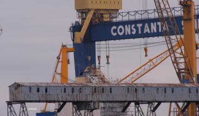 Şefii de vamă şpăgari negociau mita ca îndrăgostiţii: "Vreau să te iubesc mai mult"