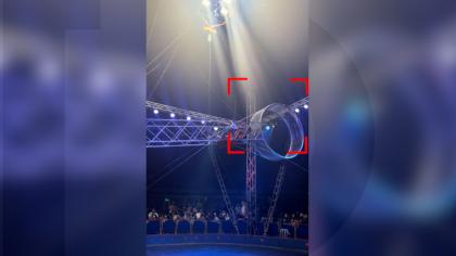 În ce stare se află acrobata rănită la circ, pe "roata morții"