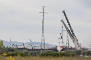 Raport preliminar al accidentului feroviar din Spania: Trenul Renfe circula cu 160 km/h &icirc;n momentul coliziunii
