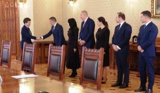 Au &icirc;nceput consultările pentru un nou premier. Două scenarii pentru Guvern: Grindeanu premier sau un tehnocrat