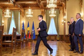 Nicuşor Dan, fără reacţie după ce Adrian Veştea a ajuns să negocieze cu AUR. Murad i-ar fi promis 10-15 voturi