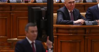 PSD şi puciştii din PNL v&acirc;nează extremiştii din AUR. Au nevoie de 30 de "suveranişti" ca Veştea să fie premier