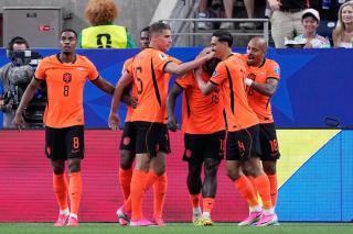 Olanda - Suedia, 2-0, LIVE pe Antena 1. Suedia, răpusă &icirc;n mai puţin de 20 de minute de acelaşi jucător