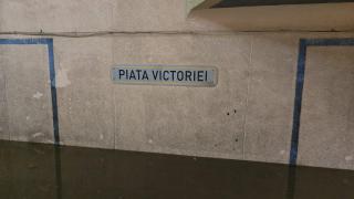 Circulaţia metrourilor pe Magistrala 1 la Piaţa Victoriei 2 este &icirc;nchisă, după ce staţia a fost inundată