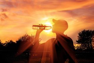 Zonele din Rom&acirc;nia unde temperatura resimţită a fost de 40 de grade la umbră, la ora 13