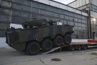 Trei directori ai companiilor de stat de armament, reţinuţi de DNA pentru luare de mită