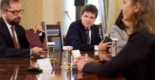 DOCUMENT. Noua formă a Legii salarizării: sporuri mai mari, salarii mai mici. Cine pierde bani și cine c&acirc;știgă