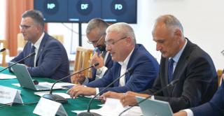Scandal &icirc;n Senat pe legea ANI: "Cum definiți amantele?" și "Cine verifică relațiile?"