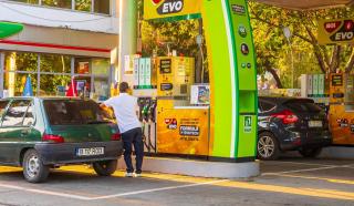 Benzina ar putea depăşi 10 lei, iar motorina 11 lei pe litru, zilele următoare - Analiză