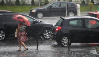 Alertă de ploi torențiale și vijelii &icirc;n mai multe zone din țară, p&acirc;nă joi seară