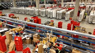 Comandă record dată de un bărbat din Iaşi de Black Friday. Cât a plătit pe 7 lingouri de aur