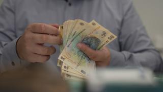 Dan Şucu, despre creşterea salariului minim: "Pică din cer banii ăştia?"
