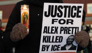 Minneapolis, pe un butoi cu pulbere. &Icirc;ncăierări &icirc;ntre autorităţi şi protestari după uciderea lui Alex Pretti