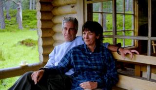 Jeffrey Epstein ar fi venit &icirc;n Rom&acirc;nia &icirc;n căutare de tinere. Unele ar fi ajuns la fostul prinţ Andrew