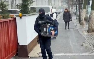 Percheziţii DNA la Primăria Sectorului 5. Acuzaţii de luare de mită şi trafic de influenţă