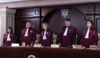 Ce urmează după a cincea am&acirc;nare a CCR. Dacă pensiile ajung la CJUE, procesul ar putea dura şi 2 ani