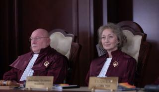 Tăierea pensiilor magistraţilor, din nou pe masa CCR după 4 am&acirc;nări. Decizia ar putea fi din nou tergiversată