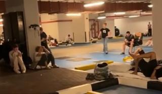 Ce pot face rom&acirc;nii blocaţi &icirc;n Dubai, după &icirc;nchiderea spaţiului aerian. Recomandările MAE