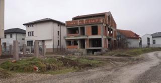 "O casă pentru fiecare". &Icirc;n cartierul care se voia "al doilea Dorobanţi" oamenii trăiesc ca la sat