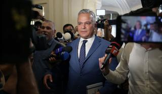 Veştea a anunţat că azi va depune &icirc;n Parlament lista cu miniştri&nbsp;propuşi şi programul de guvernare