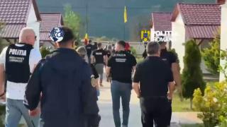 Descinderi la "azilele groazei" din Bihor. Oameni &icirc;ngropaţi pe c&acirc;mp, gruparea &icirc;ncasa ajutoare de &icirc;nmorm&acirc;ntare