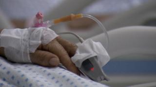 C&acirc;t costă medicamentul vital pentru o pacientă cu o boală rară. Familia s-a luptat singură cu birocrația