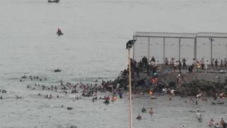 49.000 de migranți au ajuns &icirc;n Ceuta &icirc;n doar 24 de ore. Comisia Europeană, &icirc;n alertă