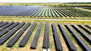 Noi reguli pentru prosumatori. Bateriile de stocare, condiție pentru instalrea panourilor fotovoltaice