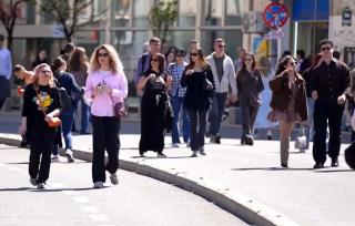 Frig şi ploi &icirc;n aproape toată ţara &icirc;n zilele următoare. De c&acirc;nd se &icirc;ncălzeşte