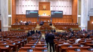 Rotativa guvernamentală, discutată pentru ca guvernul Siegfried Mureşan să fie votat. Scenariile posibile