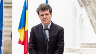 Nicuşor Dan: E momentul ca această criză să se &icirc;ncheie. Alegerile anticipate nu sunt o soluţie