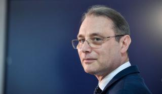 Luca Niculescu, pr&acirc;nz de lucru cu miniștrii propuși la Vila Lac &icirc;naintea votului de &icirc;nvestitură