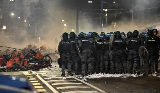 Turist rom&acirc;n, prins &icirc;n mijlocul violenţelor din Bologna: "Vai de capul meu! Uite ce au făcut cu bicicletele"