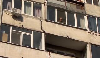 Blocul din Capitală, care a pus pe jar pompierii, putea fi consolidat. Locatarii nu au vrut să se mute