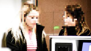Femeia care a rămas fără 2,3 milioane EUR pe Otopeni e asistentă medicală. A venit din Dubai, cu avion privat
