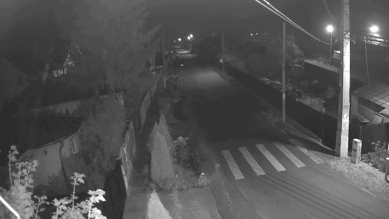 Momentul &icirc;n care o butelie GPL explodează şi distruge o casă din Vrancea. Un bărbat e &icirc;n stare critică