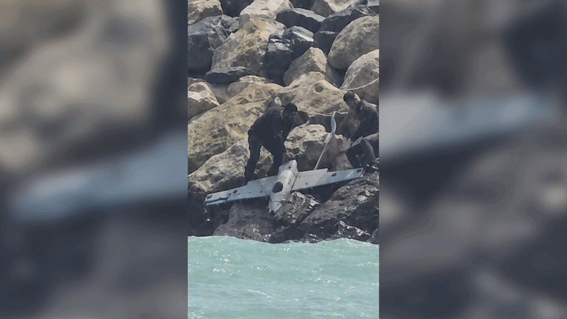 Noi imagini cu drona de la digul din Costinești. Turiștii, supărați că le-a stricat concediul